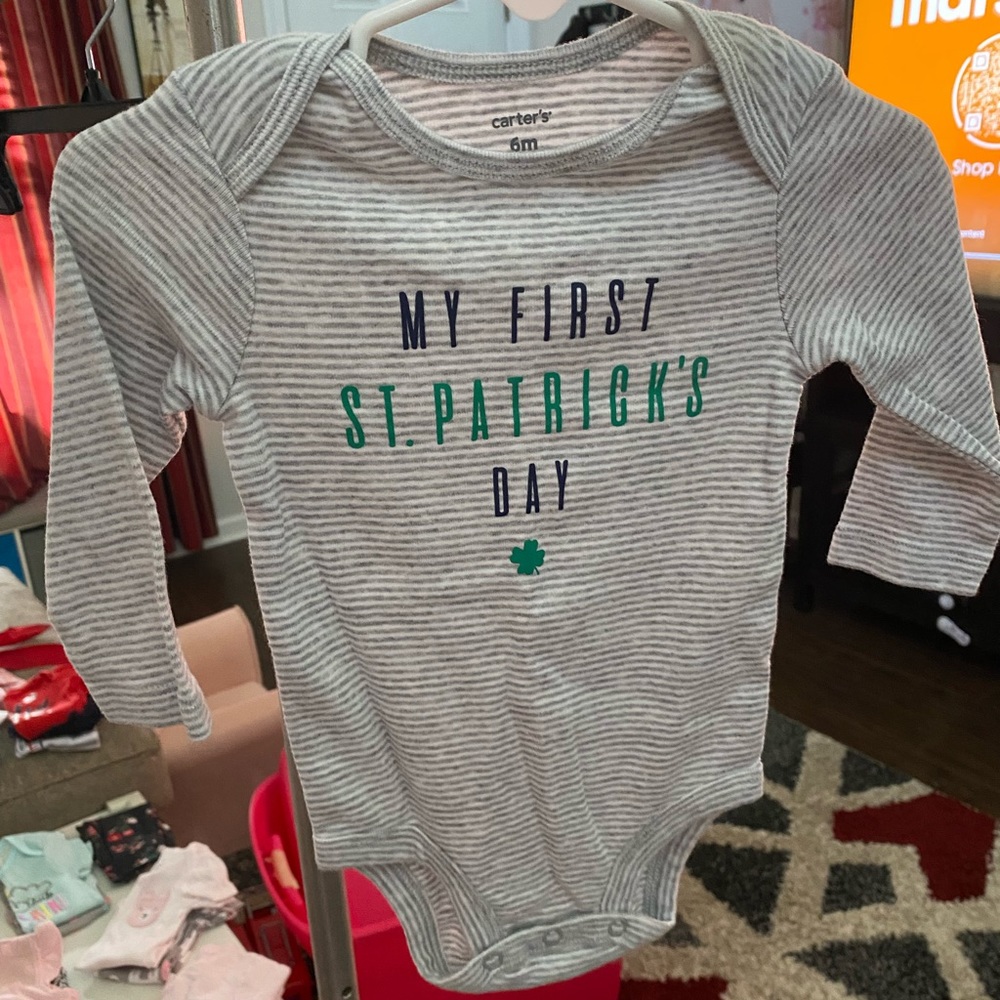 NWOT 9 month st. Patties onesie